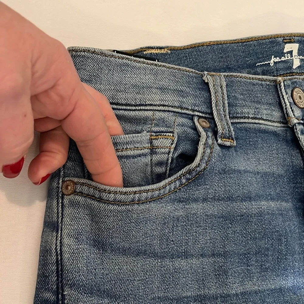 7 FOR ALL MANKIND size 26 blue jeans ANKLE GWENEVERE. stretch distressed hem - Picture 11 of 16